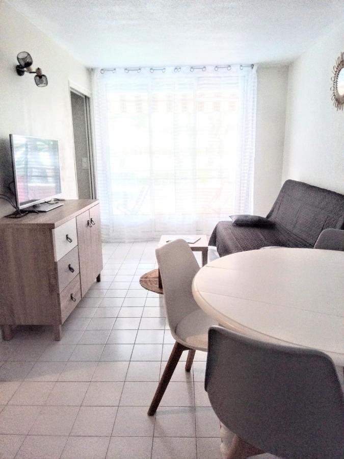 Frejus Plage, Appartement Entier , Piscine,Parking,Plage A 200M Ngoại thất bức ảnh