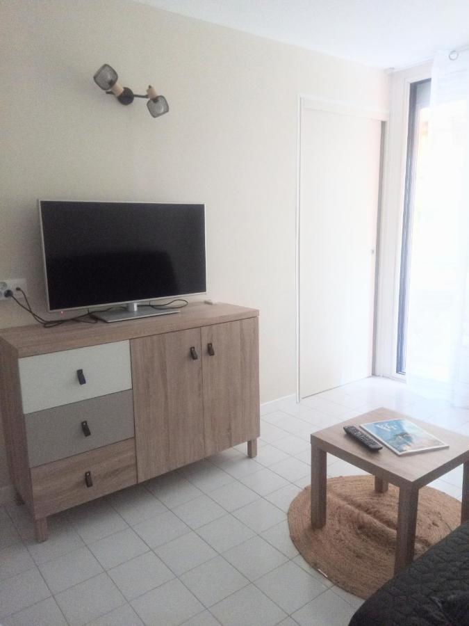 Frejus Plage, Appartement Entier , Piscine,Parking,Plage A 200M Ngoại thất bức ảnh