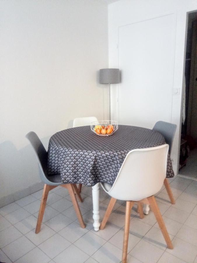 Frejus Plage, Appartement Entier , Piscine,Parking,Plage A 200M Ngoại thất bức ảnh