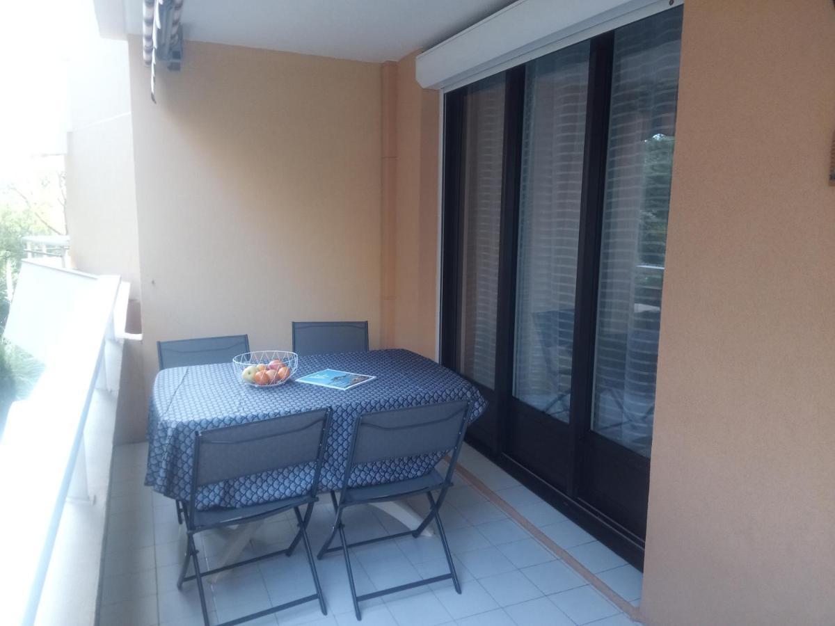 Frejus Plage, Appartement Entier , Piscine,Parking,Plage A 200M Ngoại thất bức ảnh