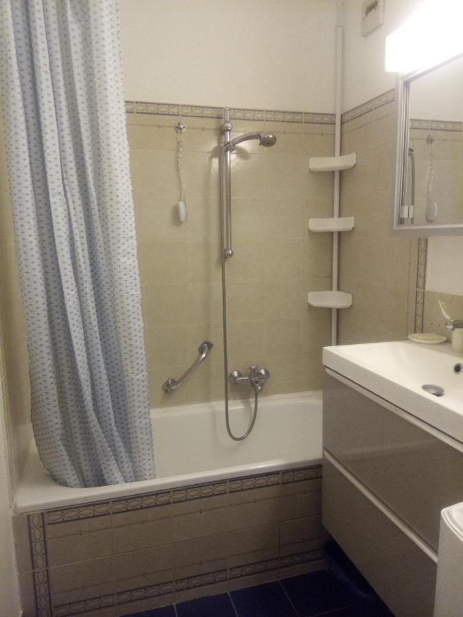 Frejus Plage, Appartement Entier , Piscine,Parking,Plage A 200M Ngoại thất bức ảnh