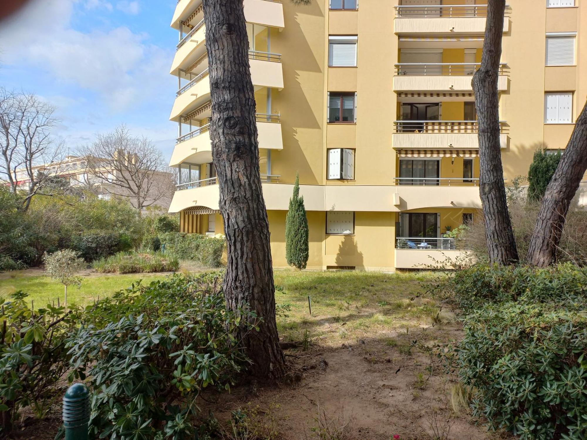 Frejus Plage, Appartement Entier , Piscine,Parking,Plage A 200M Ngoại thất bức ảnh